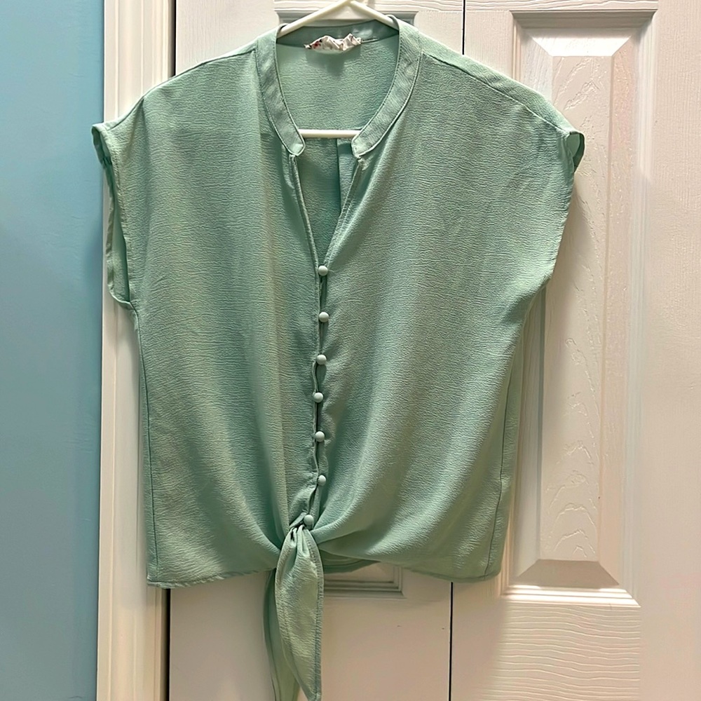 (SOLD) Women/Juniors top
